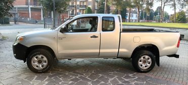 Toyota Hilux 2.5 D-4D 4WD Extra Cab PICK UP