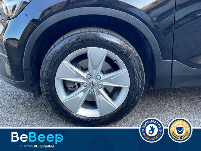 Volvo XC40 2.0 B3 CORE AUTO