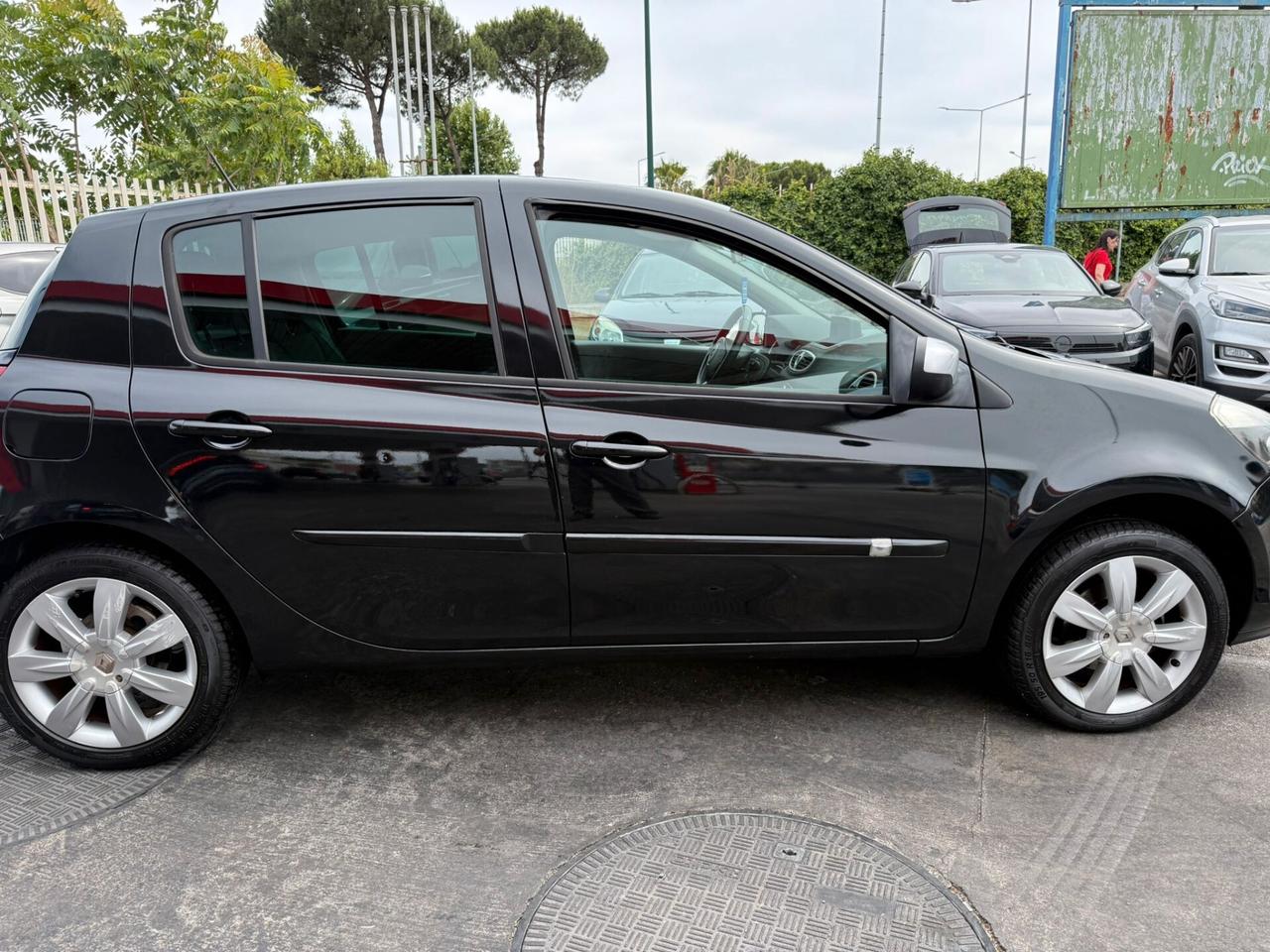 Renault Clio 1.2 SPORT 70MILAKM DA VETRINA