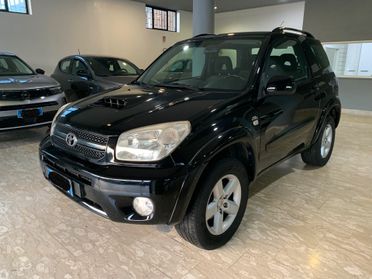 Toyota RAV 4 RAV4 2.0 Tdi D-4D cat 3 porte Sol