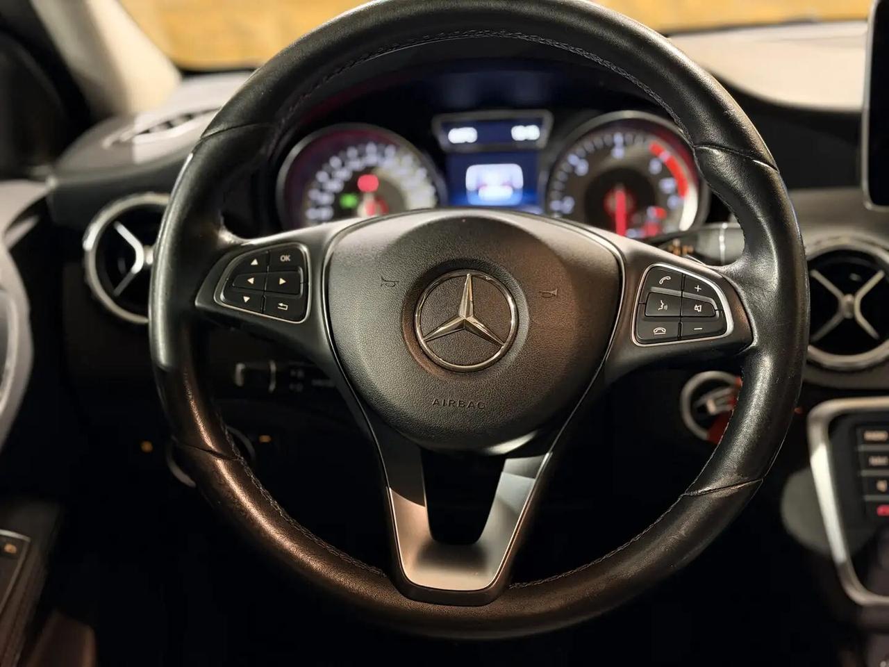 Mercedes-benz GLA 180 d Automatic Premium