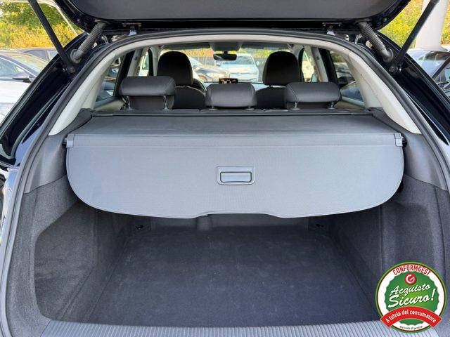 AUDI Q3 2.0 TDI 120 CV Business