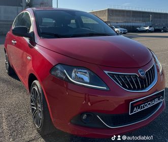 Lancia Ypsilon 1.0 FireFly 5 porte S&S Hybrid Ecochic Gold