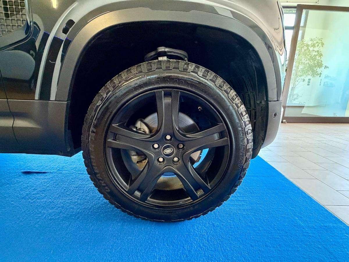 Land Rover Defender 90 3.0D I6 200 CV X-Dynamic SE