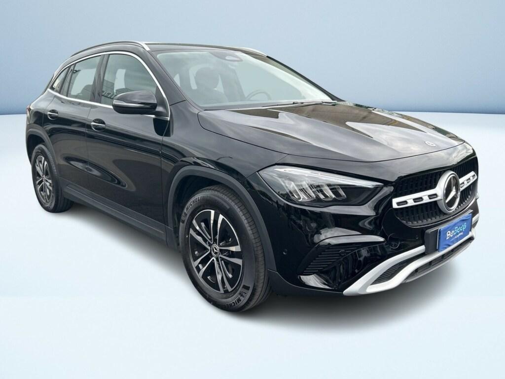 Mercedes GLA 180 180 D Advanced 8G-DCT