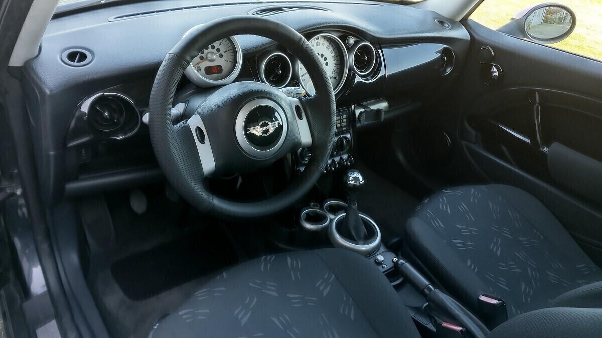 Mini Cooper 1.4 - diesel -