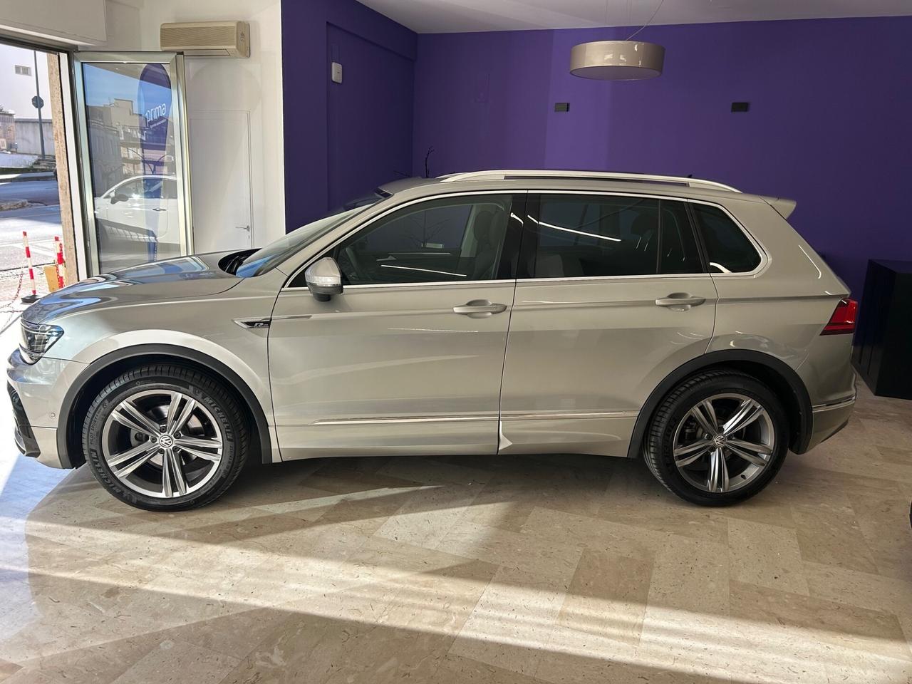 Volkswagen Tiguan 2.0 TDI R Line strafullll!!!!