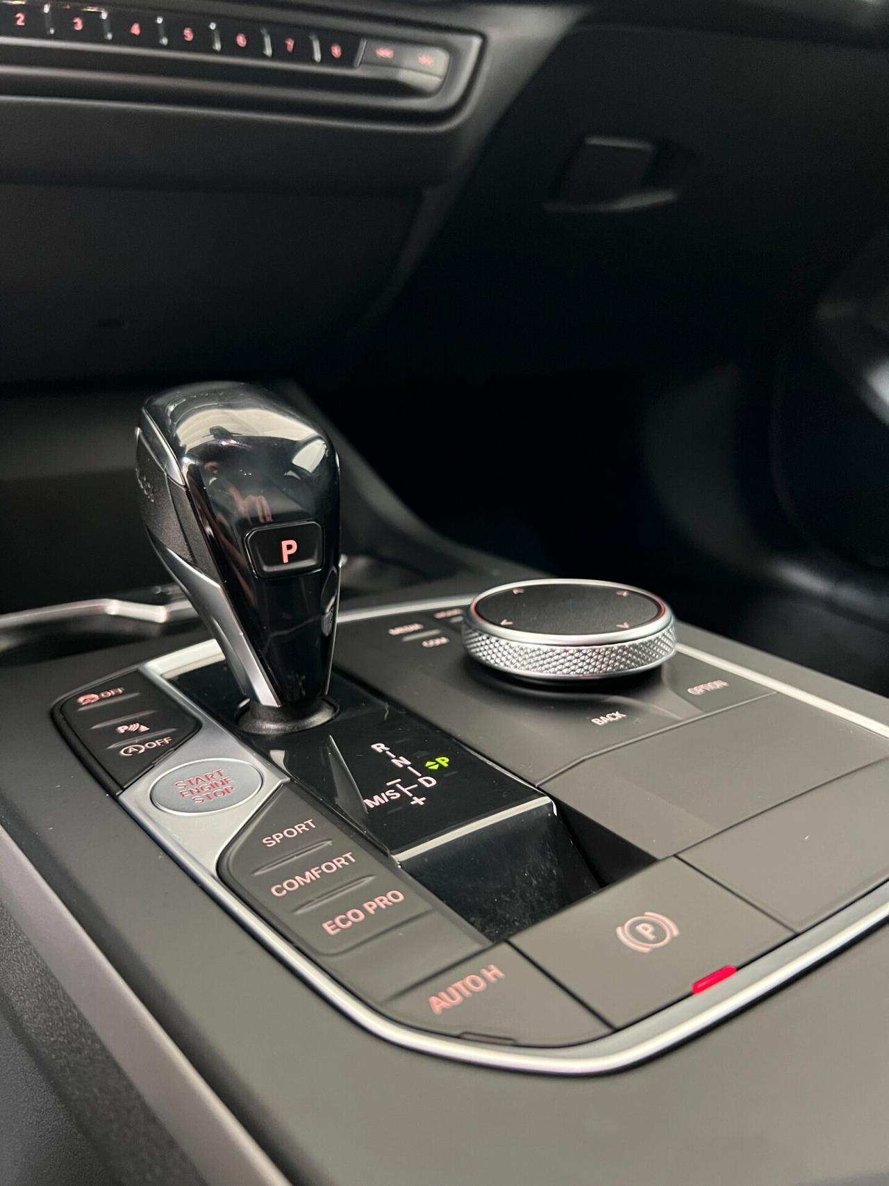 BMW SERIE 1 - 118D Business Advantage