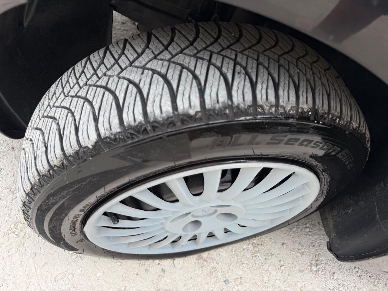 Fiat Punto Evo 1.2 5 porte Active Neopatentati