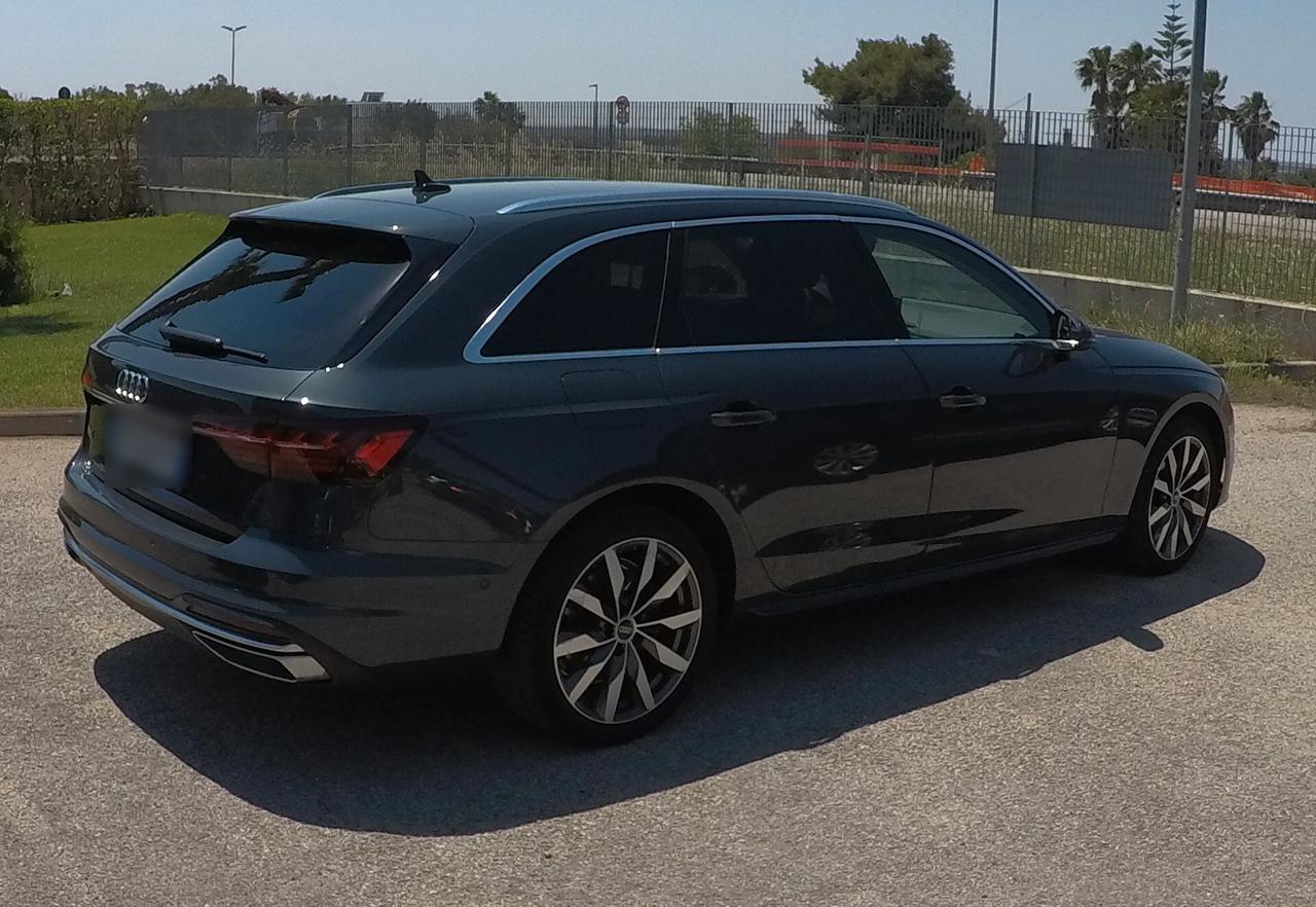 Audi A4 Avant 35 TDI/163 CV S tronic Business Advanced