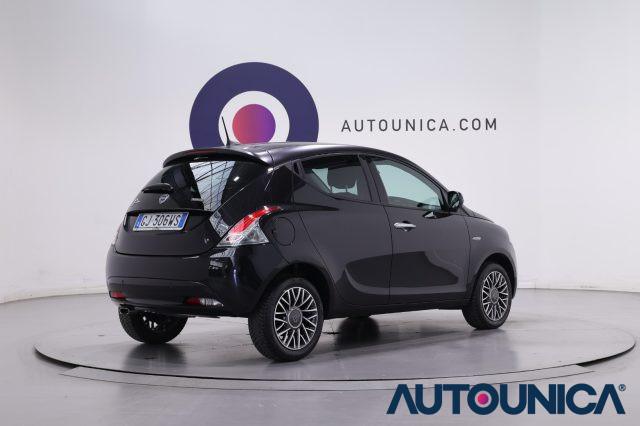 LANCIA Ypsilon 1.0 FIREFLY 5 PORTE S&S HYBRID GOLD FARI LED