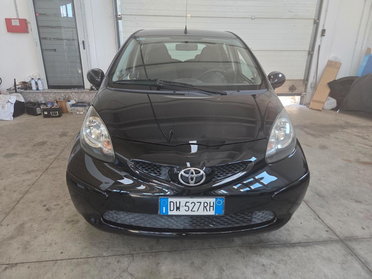 Toyota Aygo 1.0 12V VVT-i 5 porte Sol