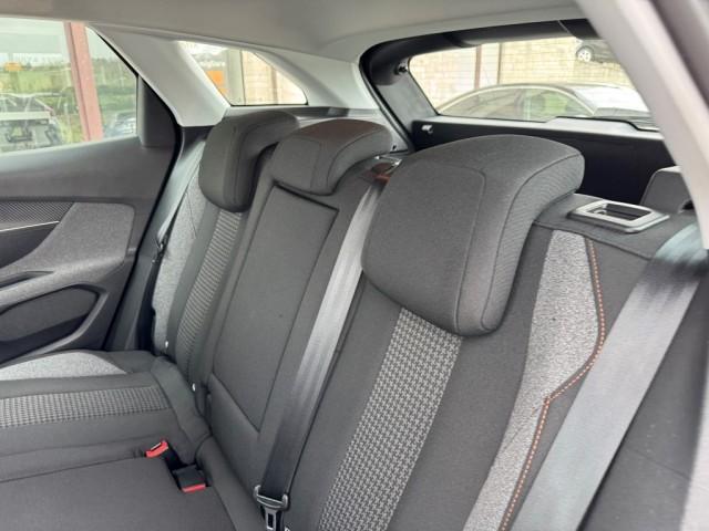 Peugeot 3008 1.5 bluehdi Active Business s&s 130cv eat8