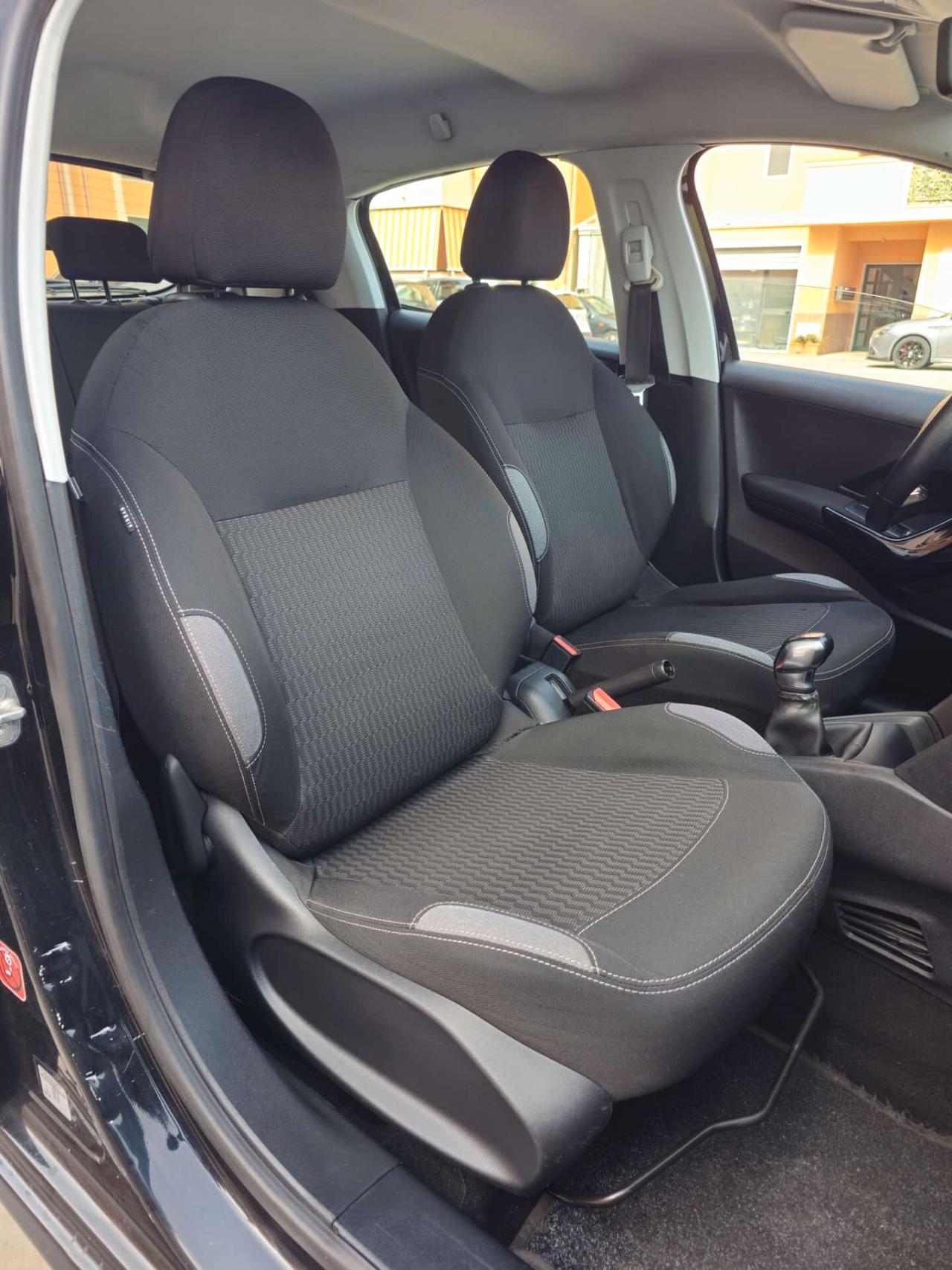 Peugeot 208 BlueHDi 75 5 porte Allure