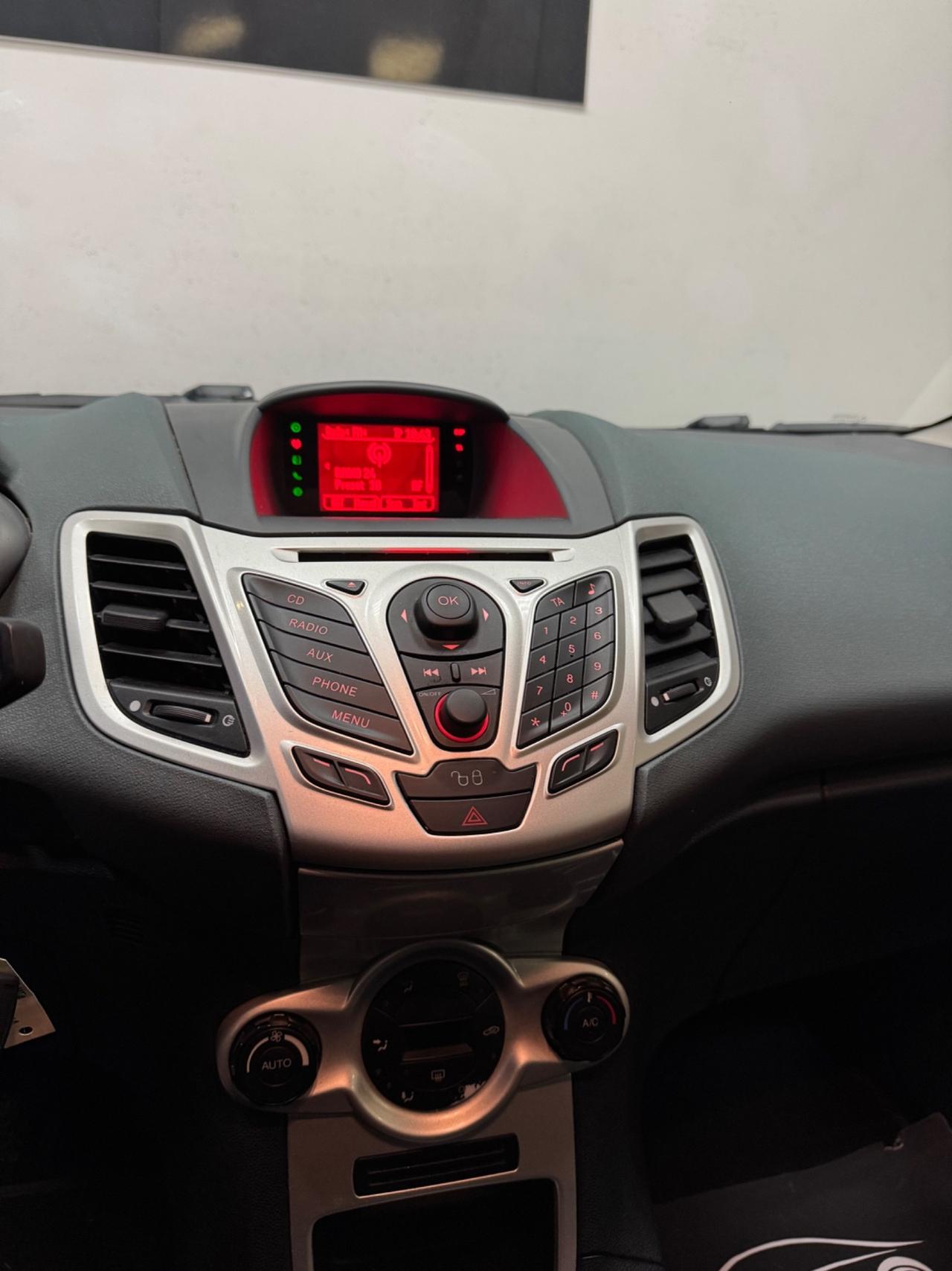 Ford Fiesta 1.6 TDCi 90CV 5 porte DPF Titanium