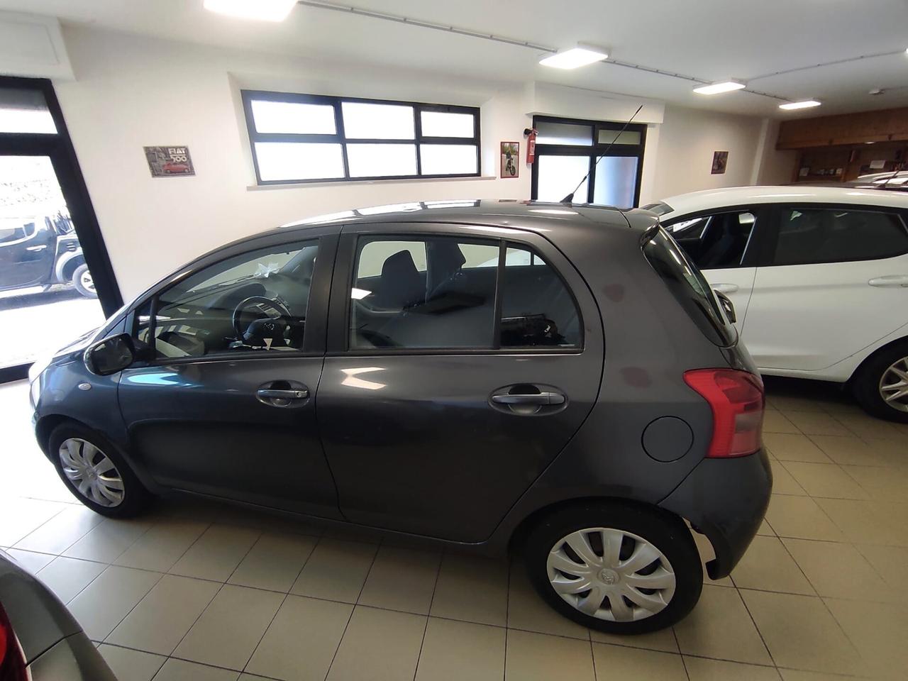 Toyota Yaris 1.3 5 porte Navi