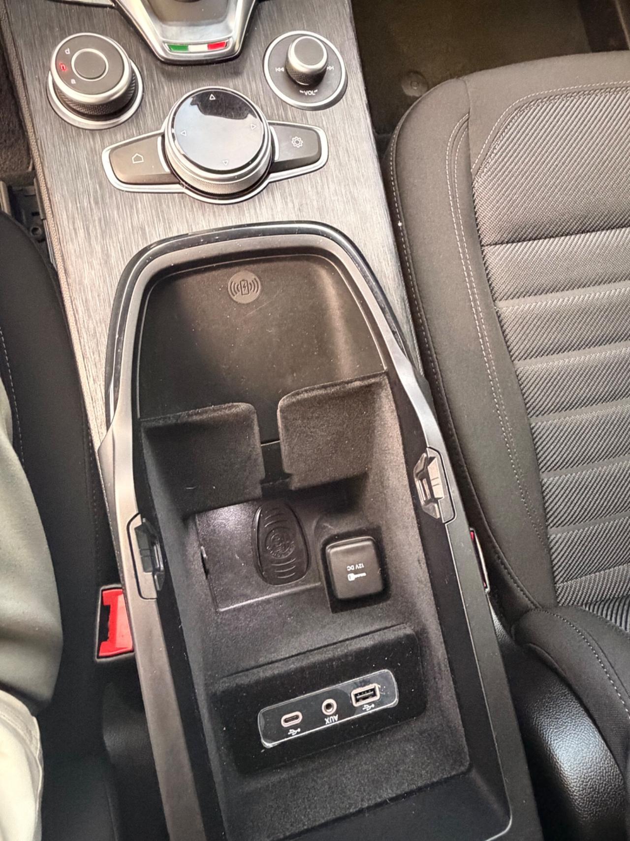 Alfa Romeo Stelvio 2.2 Turbodiesel 160 CV AT8 RWD Super Business