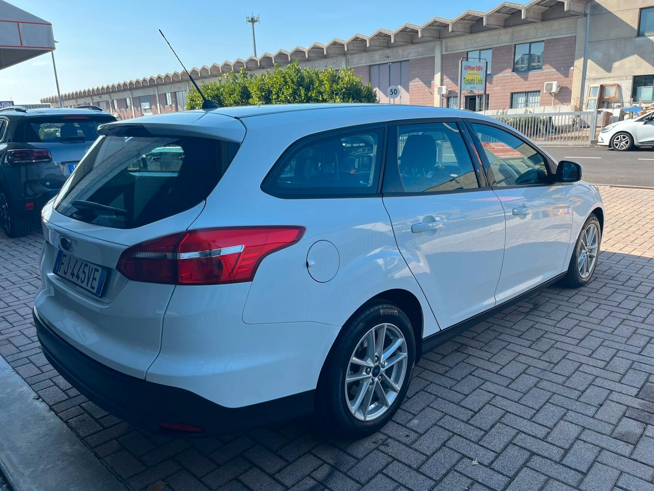 Ford Focus 1.5 TDCi 120 CV SW Business autocarro N1