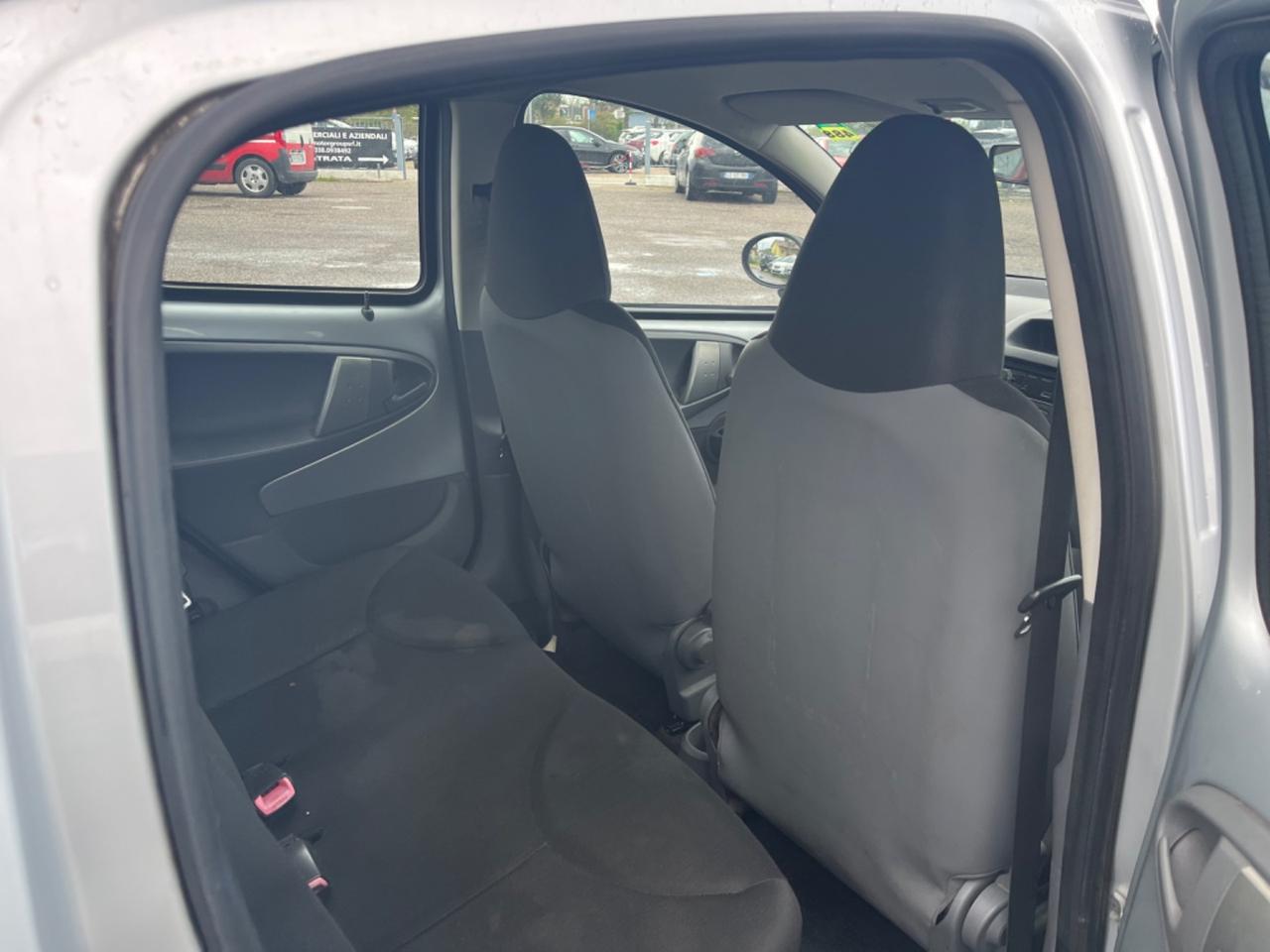Toyota Aygo 1.0 12V VVT-i 5 porte ok neopatentati