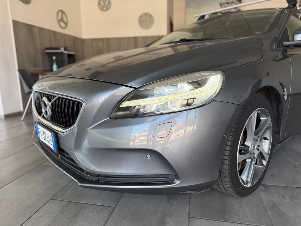 Volvo V40 D2 Geartronic R-design Kinetic