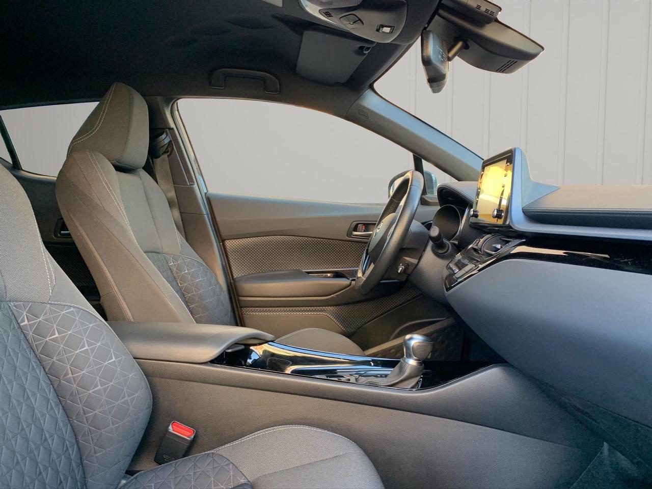 Toyota C-HR 1.8h Trend e-cvt