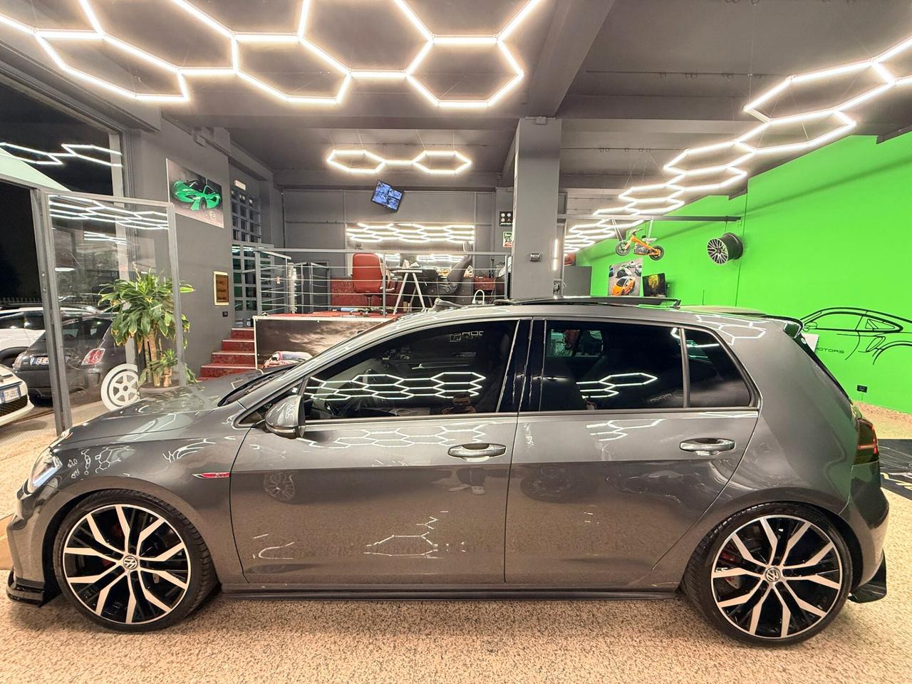 Volkswagen Golf GTI PERFORMANCE TSI 230CV DSG