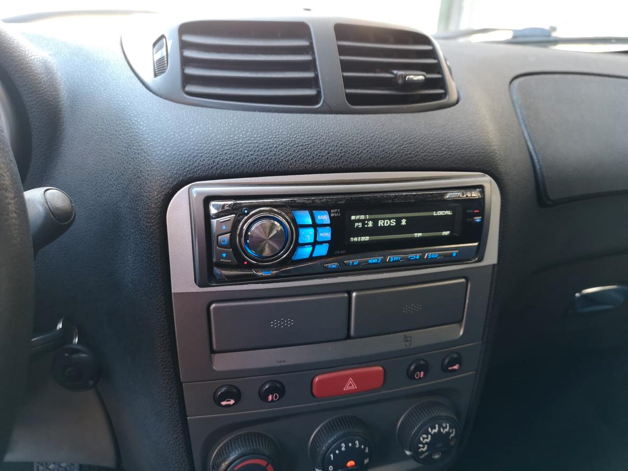 Alfa Romeo 147 1.9 JTD (115 CV) cat 5p. Distinctive