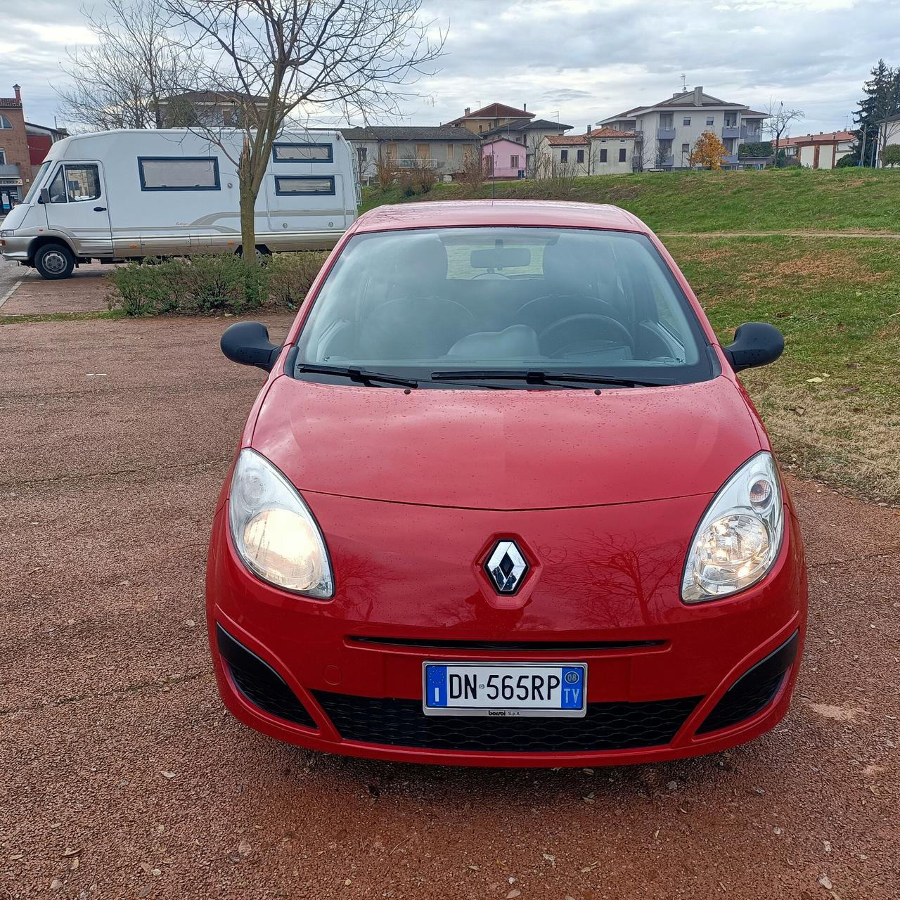 Renault Twingo 1.2 neopatentati pronto uso