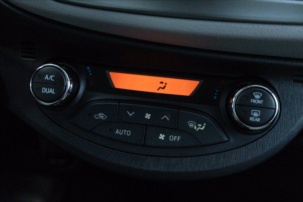 TOYOTA Yaris 5p 1.0 del 2012