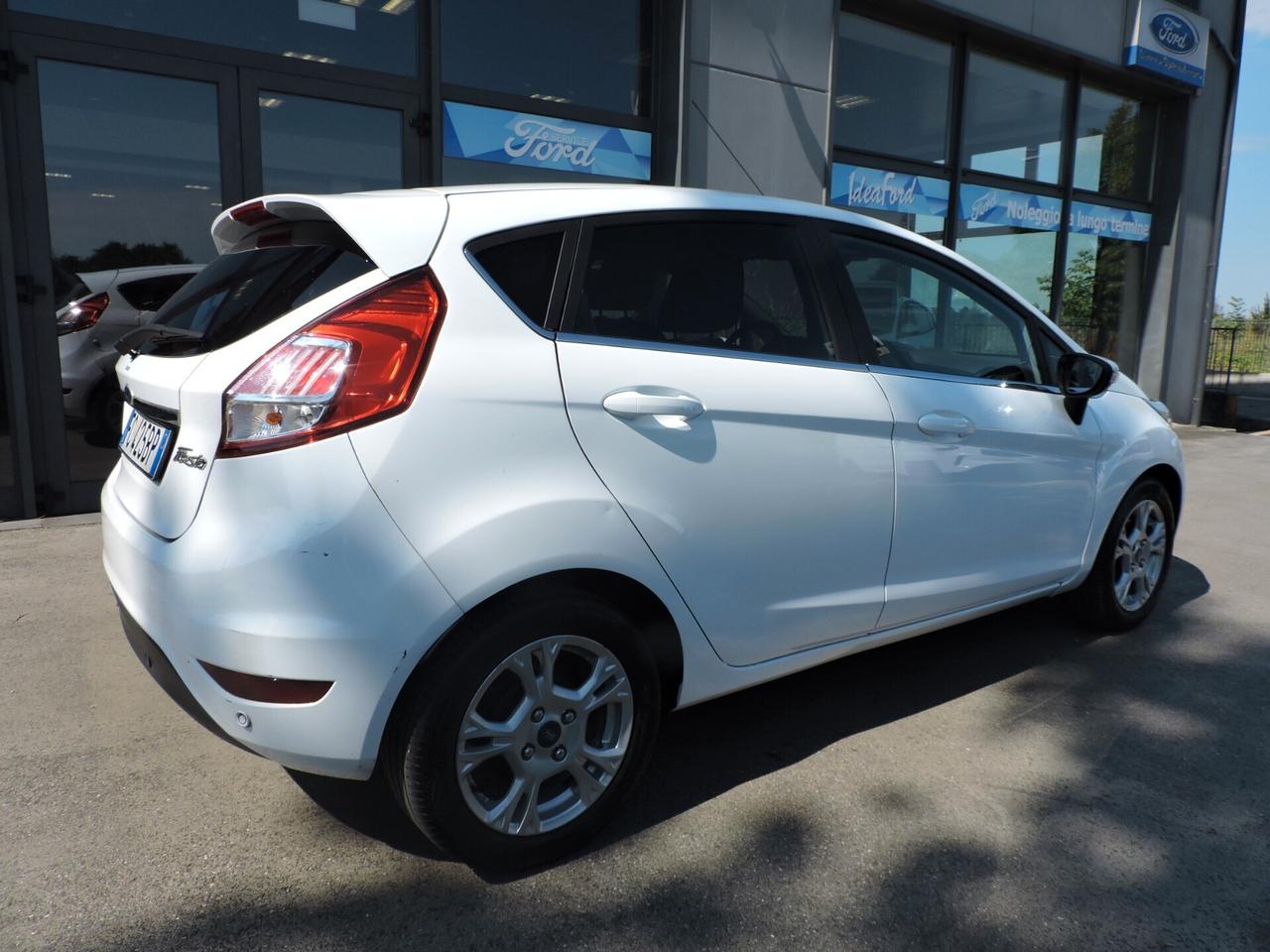 Ford Fiesta 1.5 TDCi 75CV 5 porte Titanium
