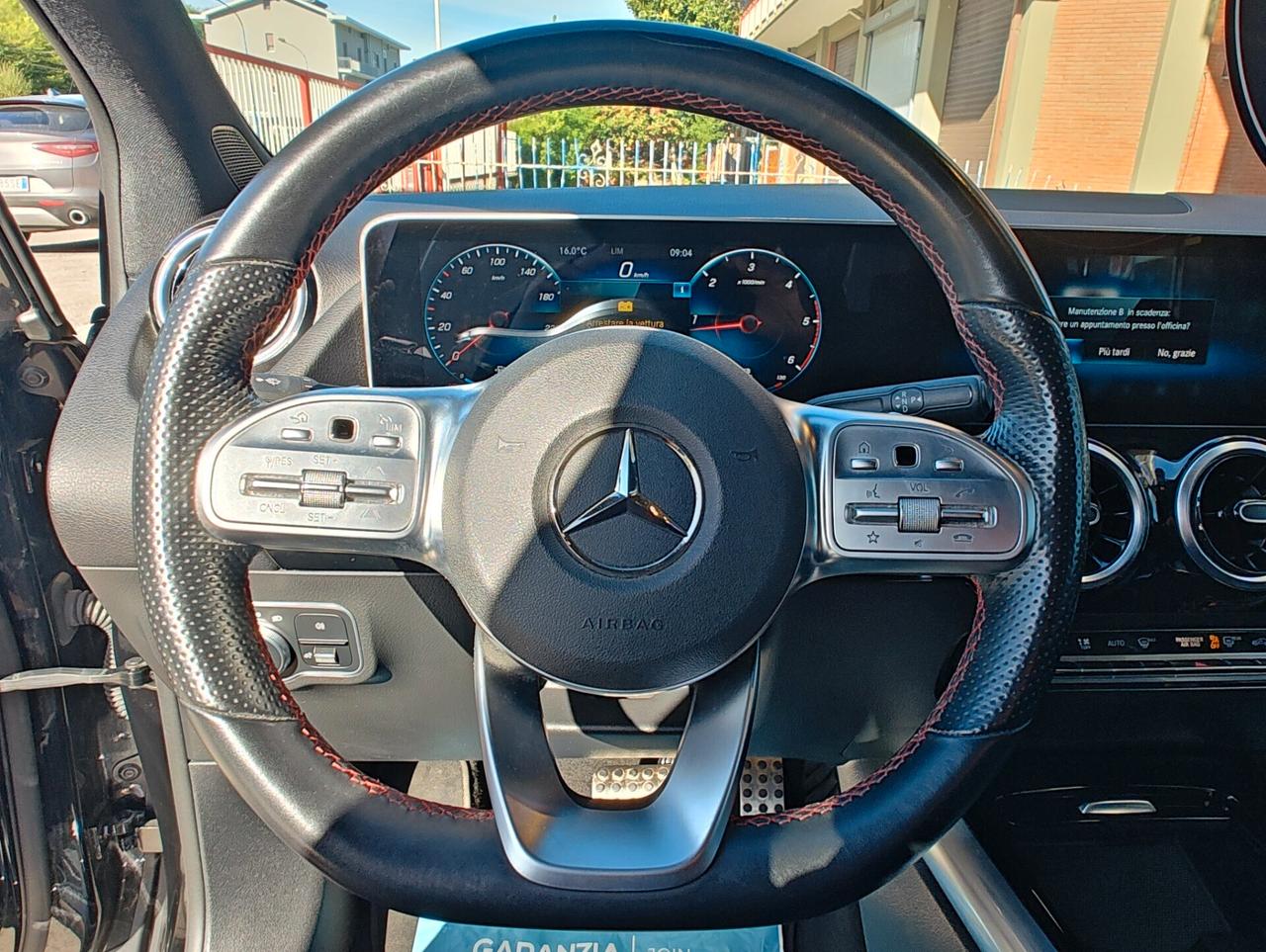 MERCEDES CLASSE B 200D 2.0 150 CV AMG LINE NIGHT EDIT.
