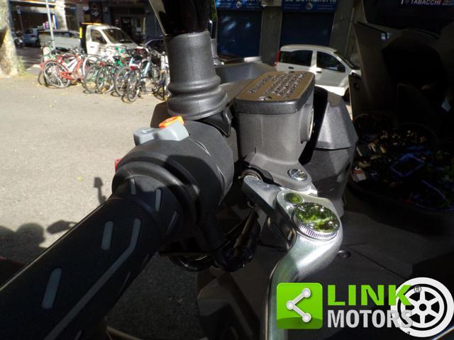KYMCO Xciting 400i s 400 VS- ABS con TCS