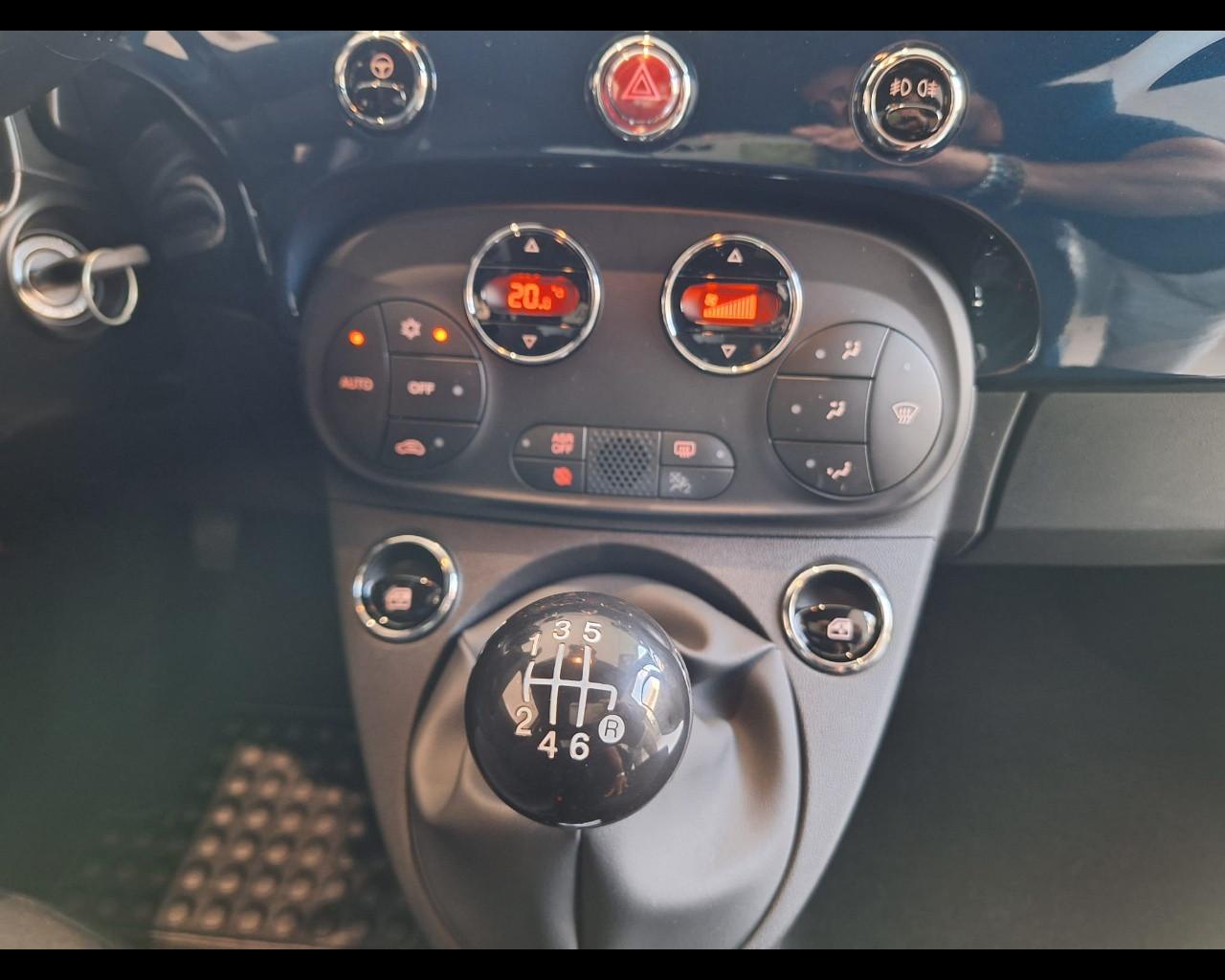 FIAT 500 (2015-->) - 500 C 1.0 Hybrid Dolcevita