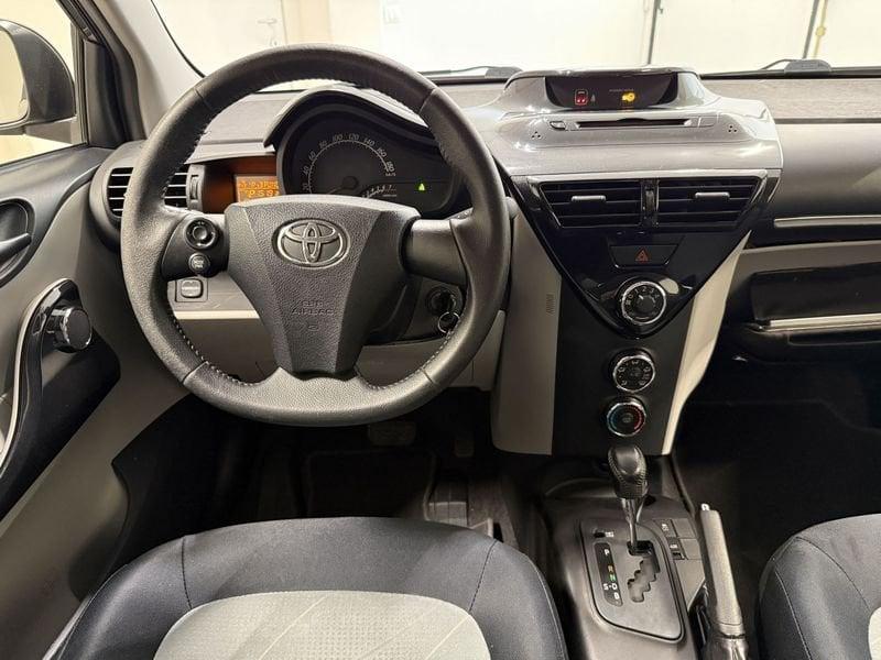 Toyota iQ iQ 1.0 Lounge (high) CVT