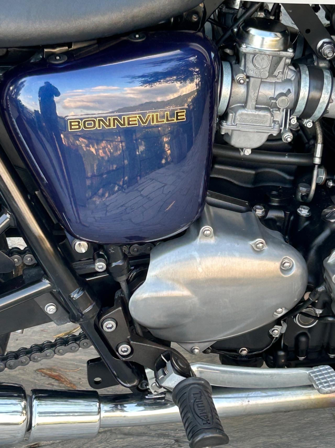 Triumph Bonneville se