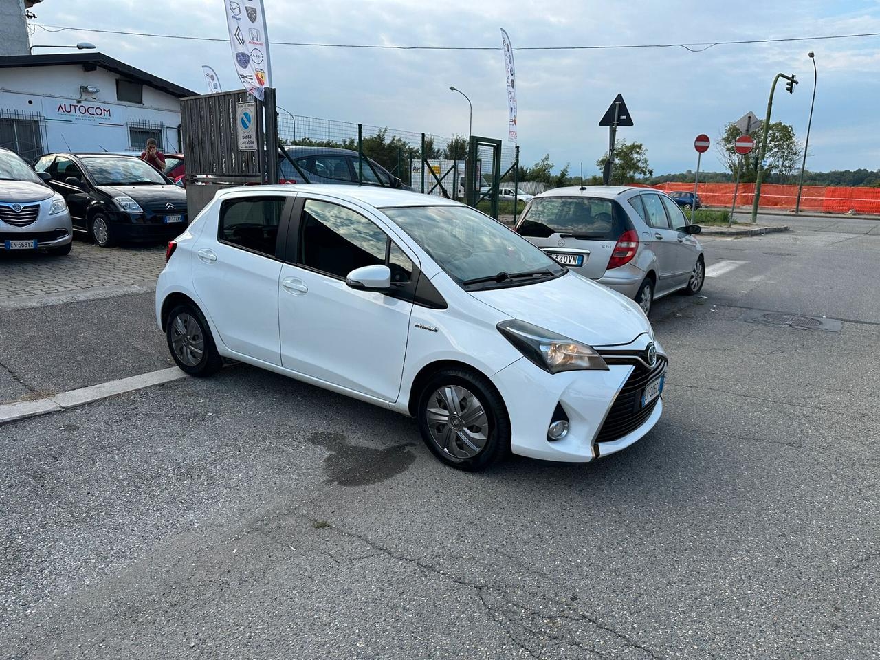 Toyota Yaris 1.5 Hybrid 5 porte CoolTo