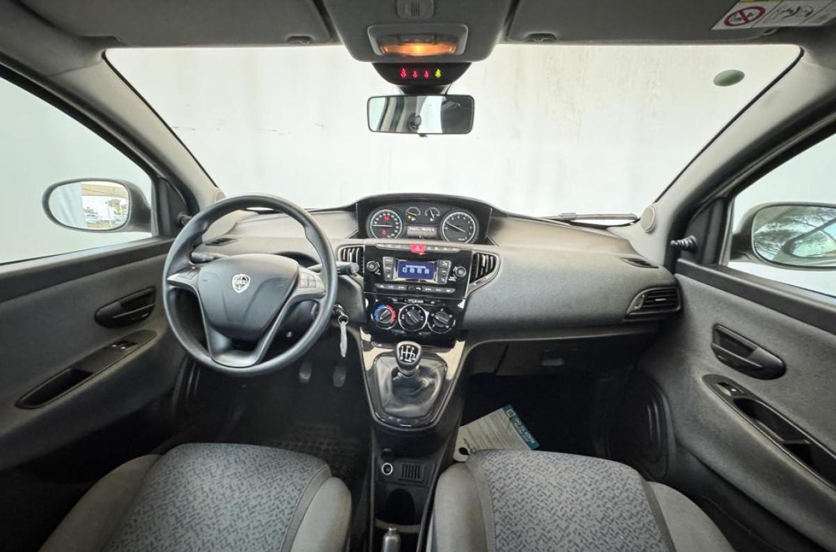 LANCIA YPSILON 1.0 firefly hybrid silver s&s 70cv