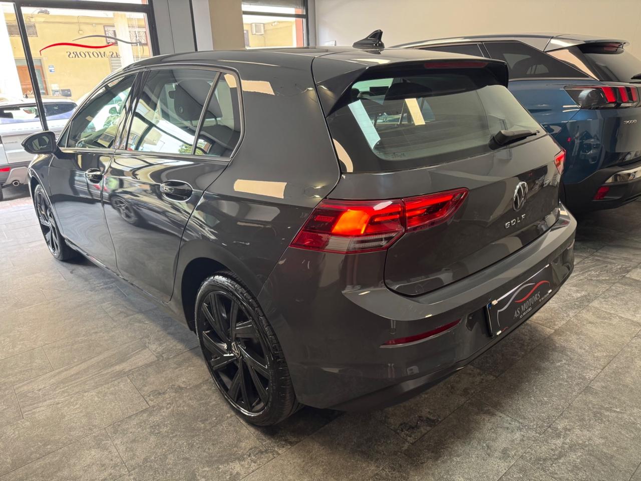 Volkswagen Golf 8 2.0 TDI R-Line Finanziabile