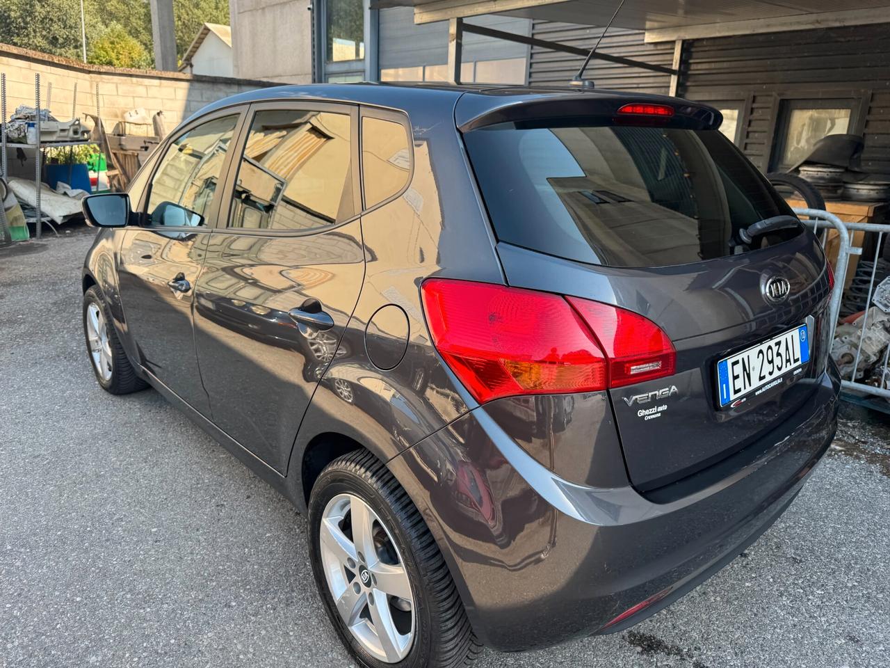 Kia Venga 1.6 CVVT Auto. Cool