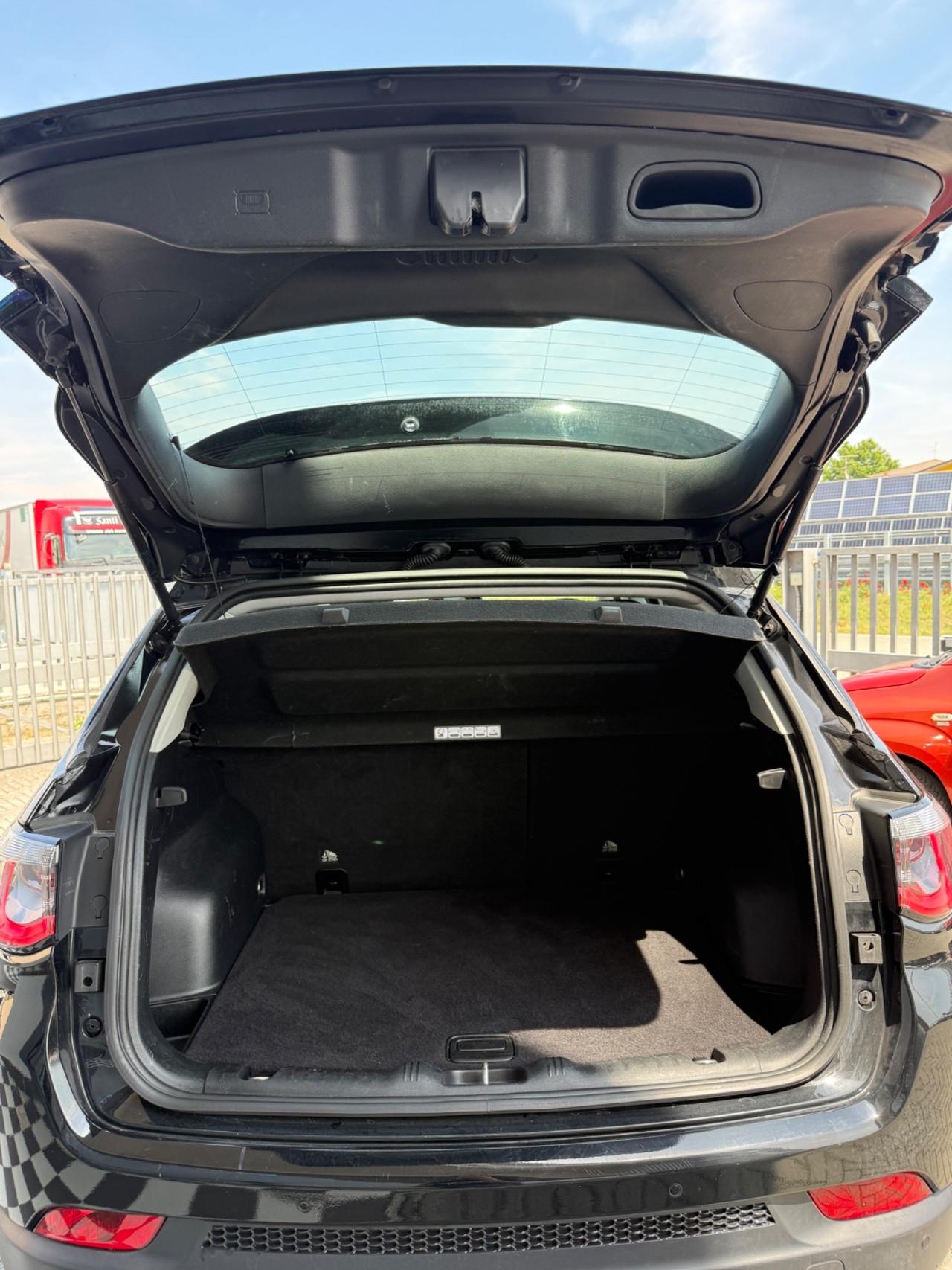 Jeep Compass 1.6 Multijet II 2WD Limited SPORT