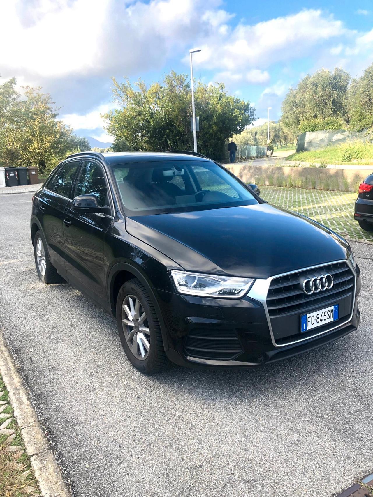 Audi Q3 2.0 TDI 150 CV Business