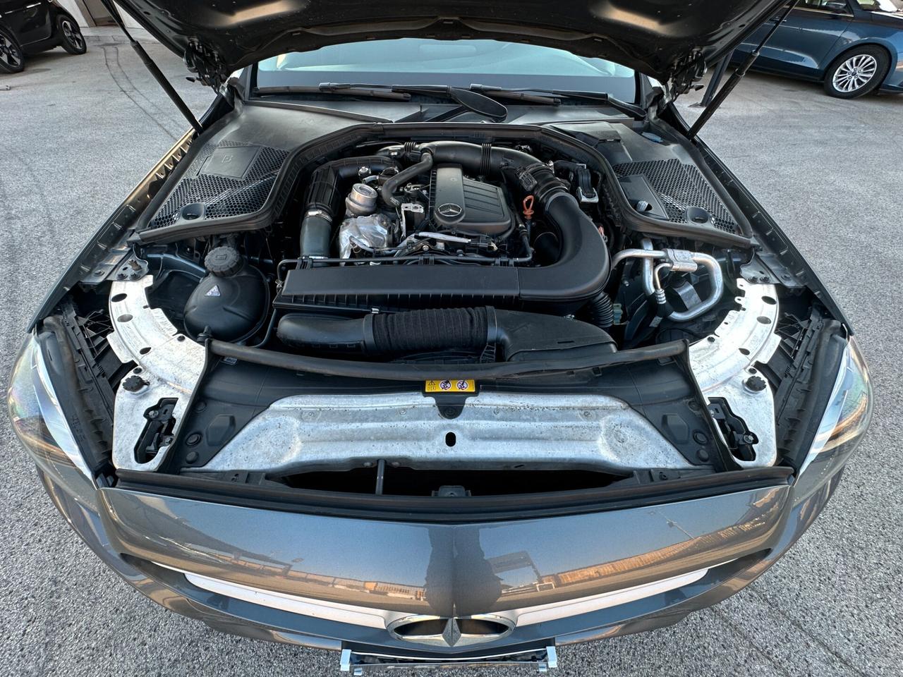 MERCEDES-BENZ C 180 d Auto Business