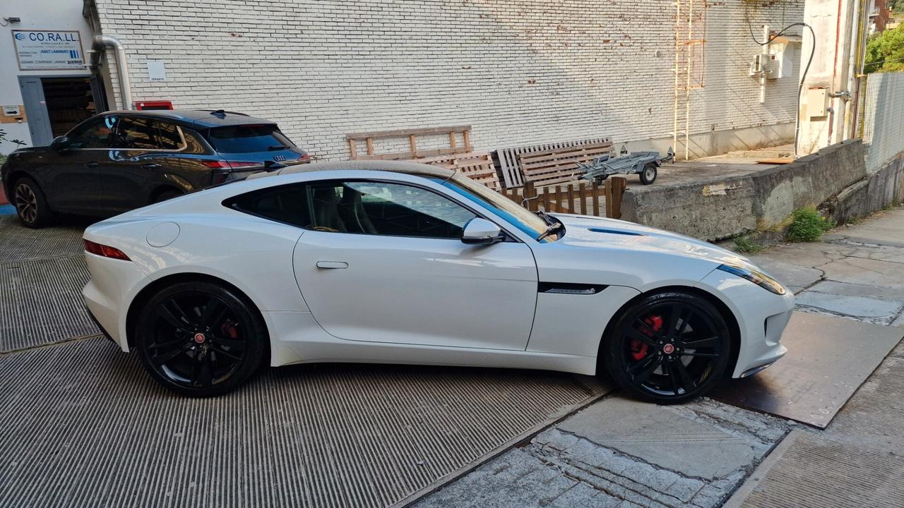 Jaguar F-Type 340 CV
