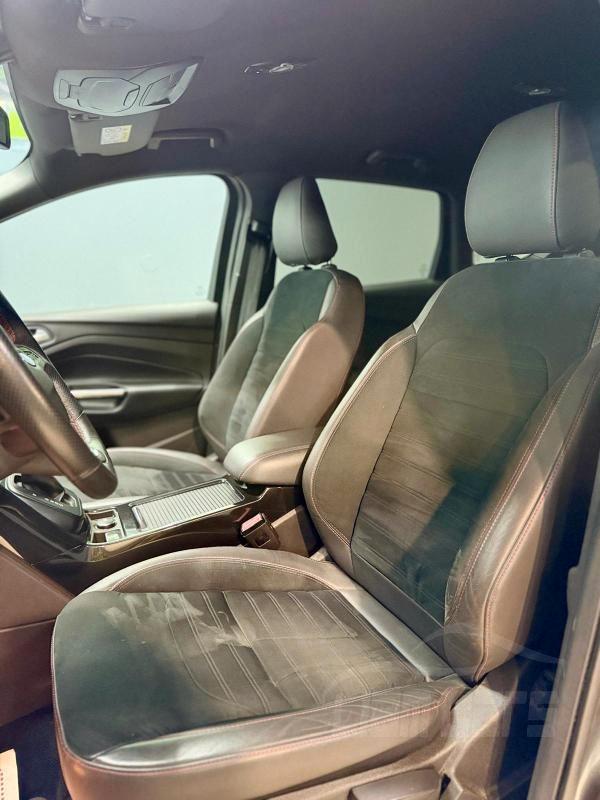 Ford Kuga 2.0 tdci ST-Line s&s awd 150cv powershift my19.25