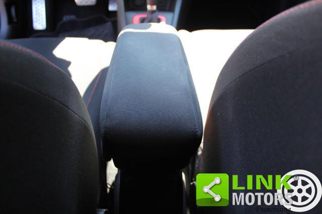 RENAULT Clio 1.6 T 200CV EDC 5 porte R.S.