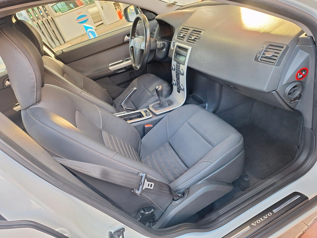 VOLVO V50 D2 R-DESIGN 1.6 DIESEL 114CV NEOPATENTATI EURO5