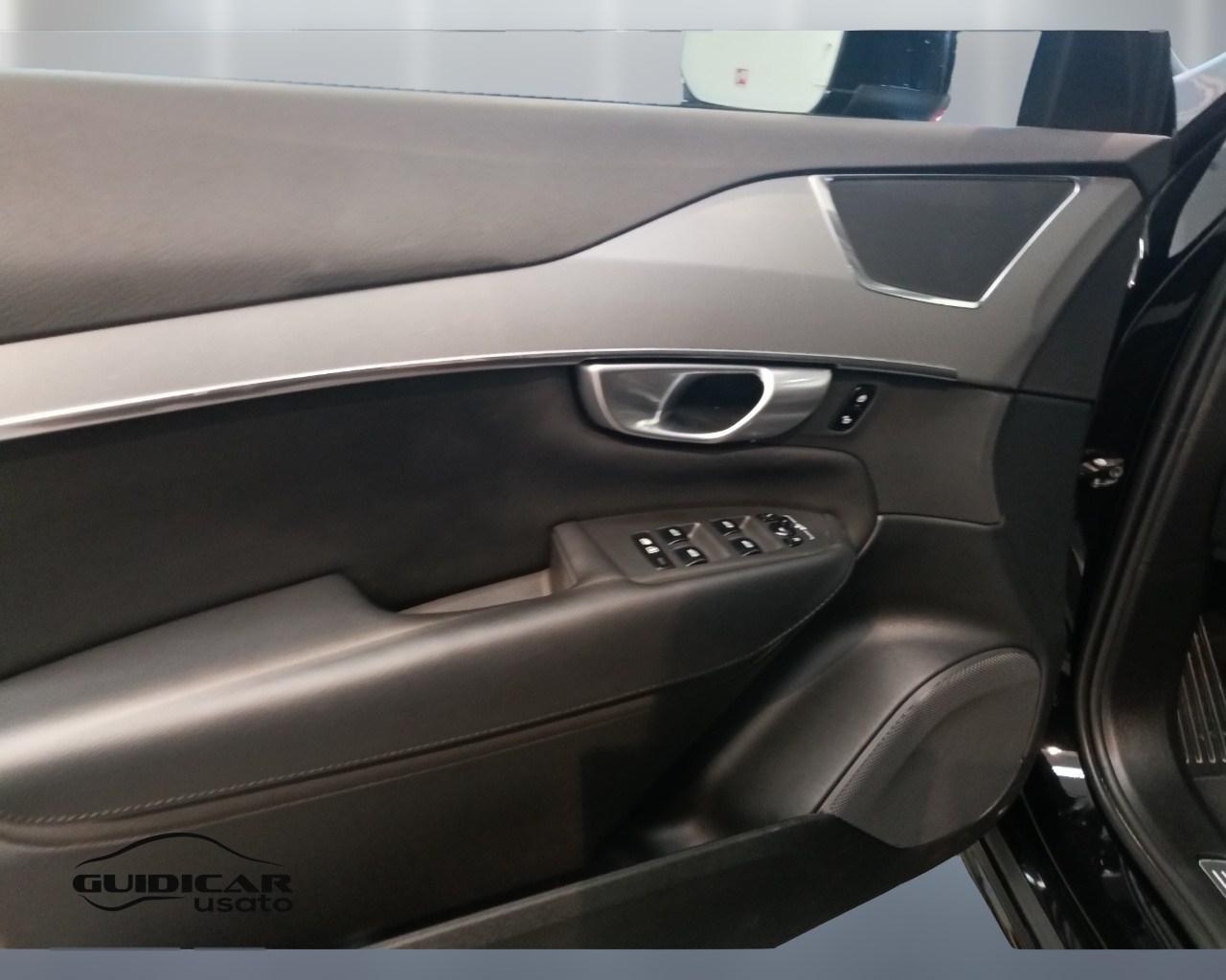 VOLVO XC90 II 2015 - XC90 2.0 b5 Core awd 7p.ti auto