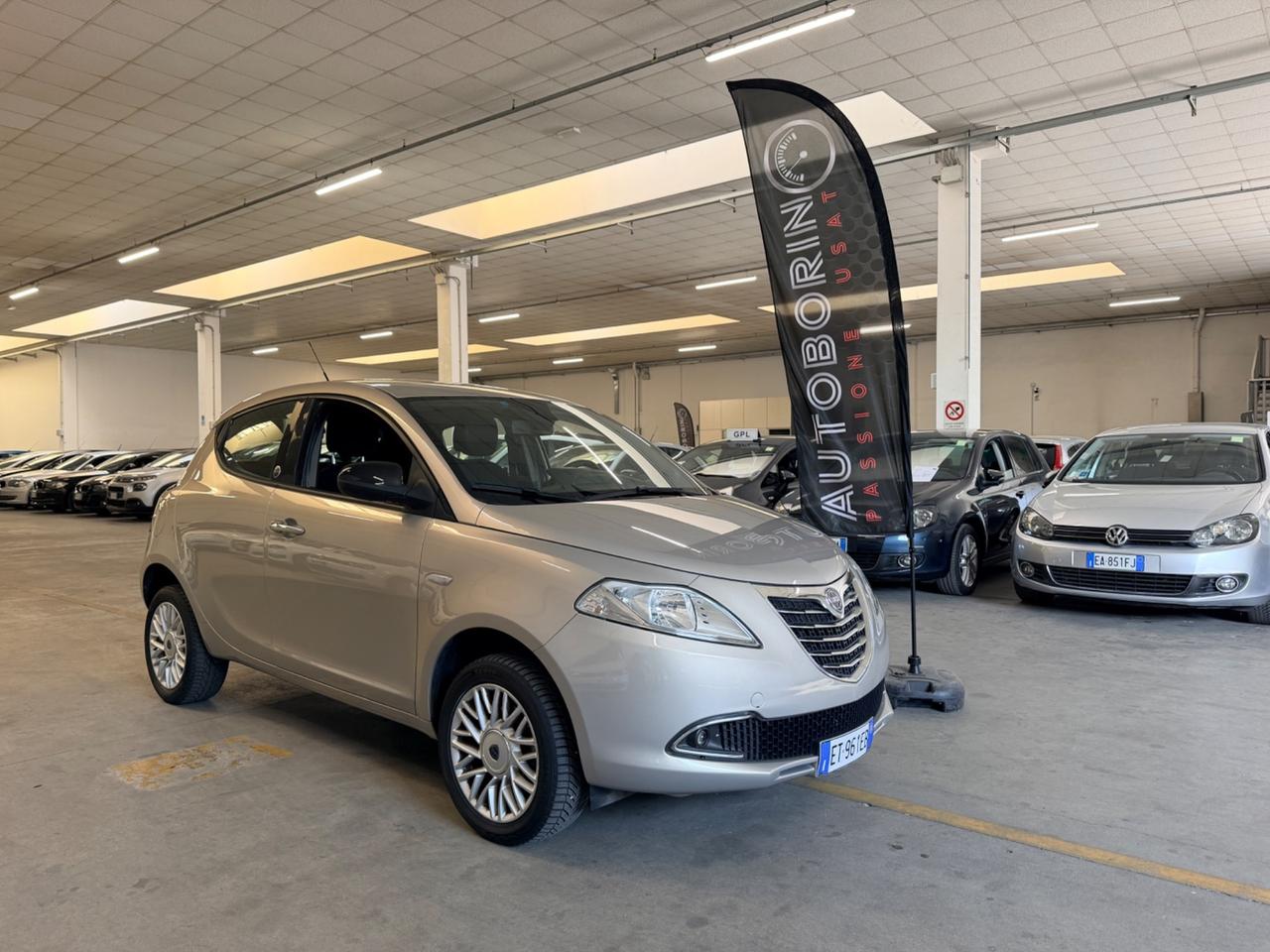 Lancia Ypsilon 0.9 TwinAir 85 CV 5 porte Metano Ecochic Gold