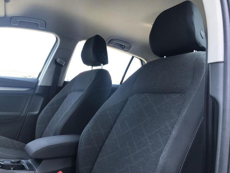 Volkswagen Golf 1.5 eTSI 150cv EVO ACT DSG Life HYBRID