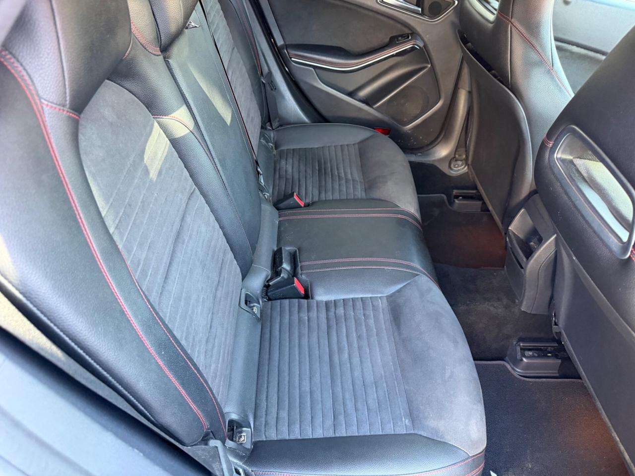 Mercedes-benz CLA 220 d S.W. Automatic Premium Dark Night